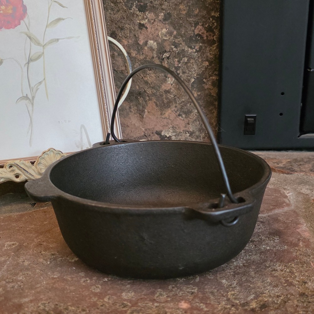 Wagner Ware Cast Iron 2 QT Kettle Pot with Bail Handle Made in USA Vintage Black